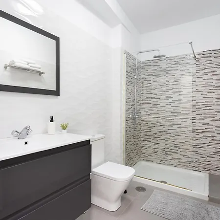 Tenerife One Bedroom Апартаменты *