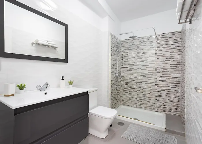 Tenerife One Bedroom شقة *